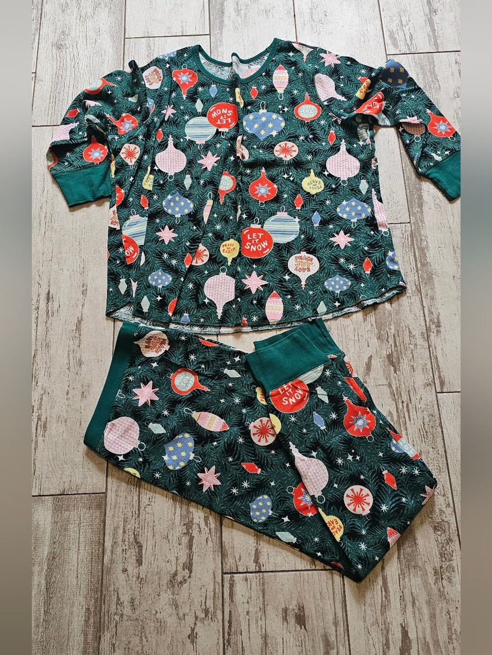 Women's Old Navy Green Holiday Ornament Pajama Set 3X - Like New